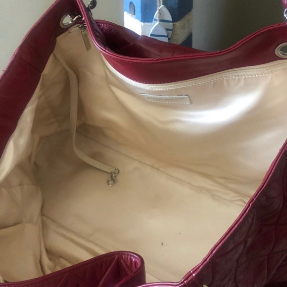 Very large East West Chanel red handbag. Great preowned condition. - Picture 9 of 13